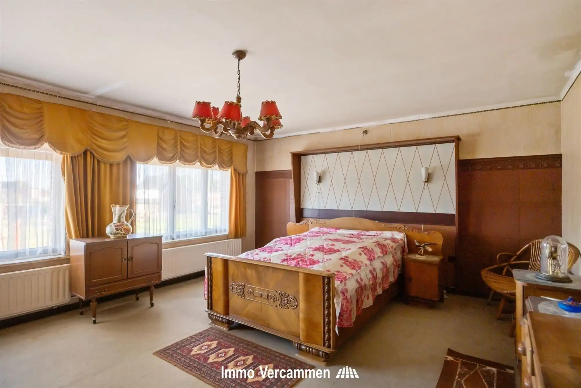 Te renoveren woning met commerciële ruimte in Schriek foto 7