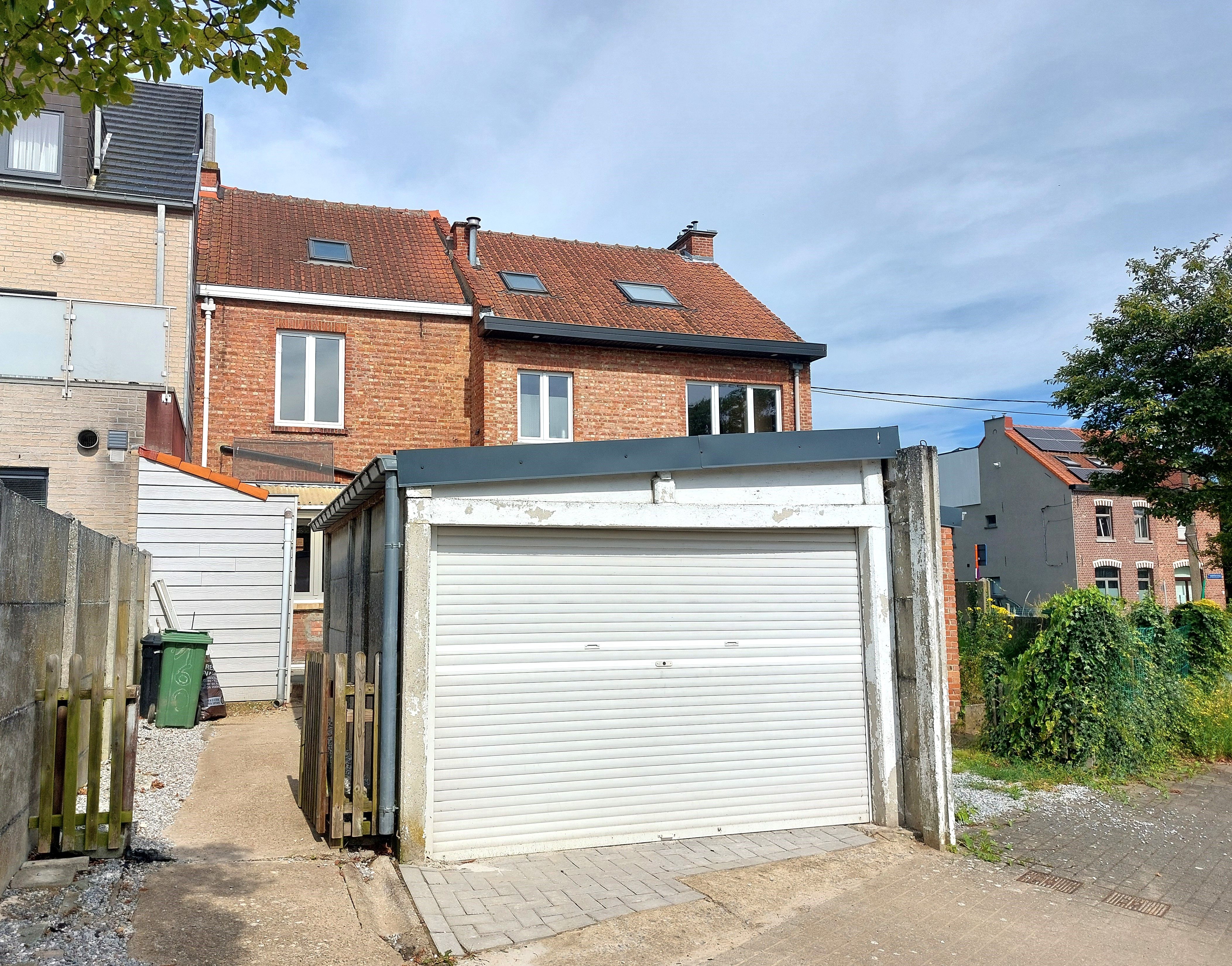 RUIME WONING / 2 SLAAPKAMERS + DOORLOOPKAMER / GARAGE / TUINTERRAS / STADSRAND foto 15