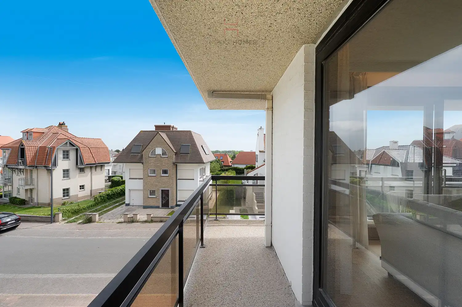Prachtig gerenoveerd duplexappartement, gelegen op de hoek van een stijlvolle villaresidentie in de Jozef Nellenslaan. foto 14