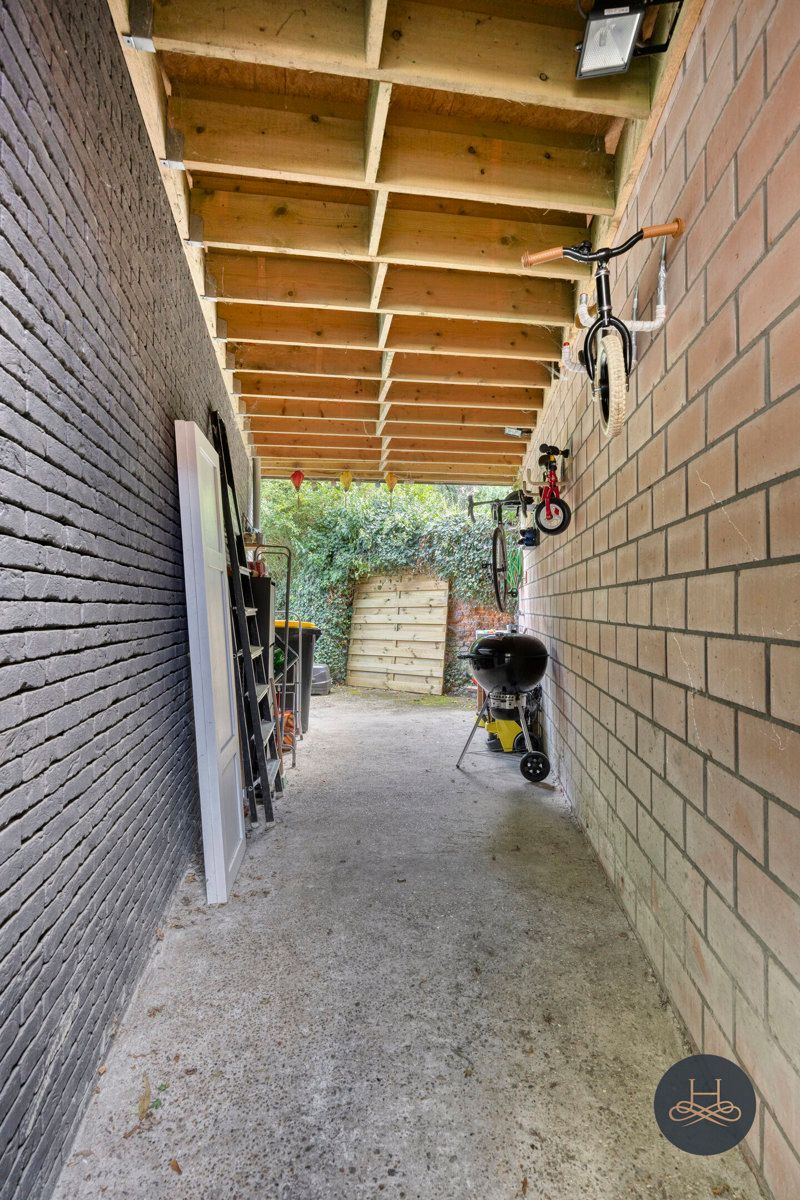 Charmante halfopen woning met karakter en grote tuin  foto 38