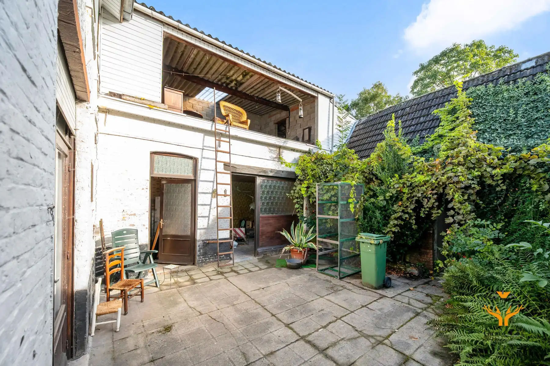 Hoofdfoto van de publicatie: Woning met charme en mooie tuin in hartje Kalken