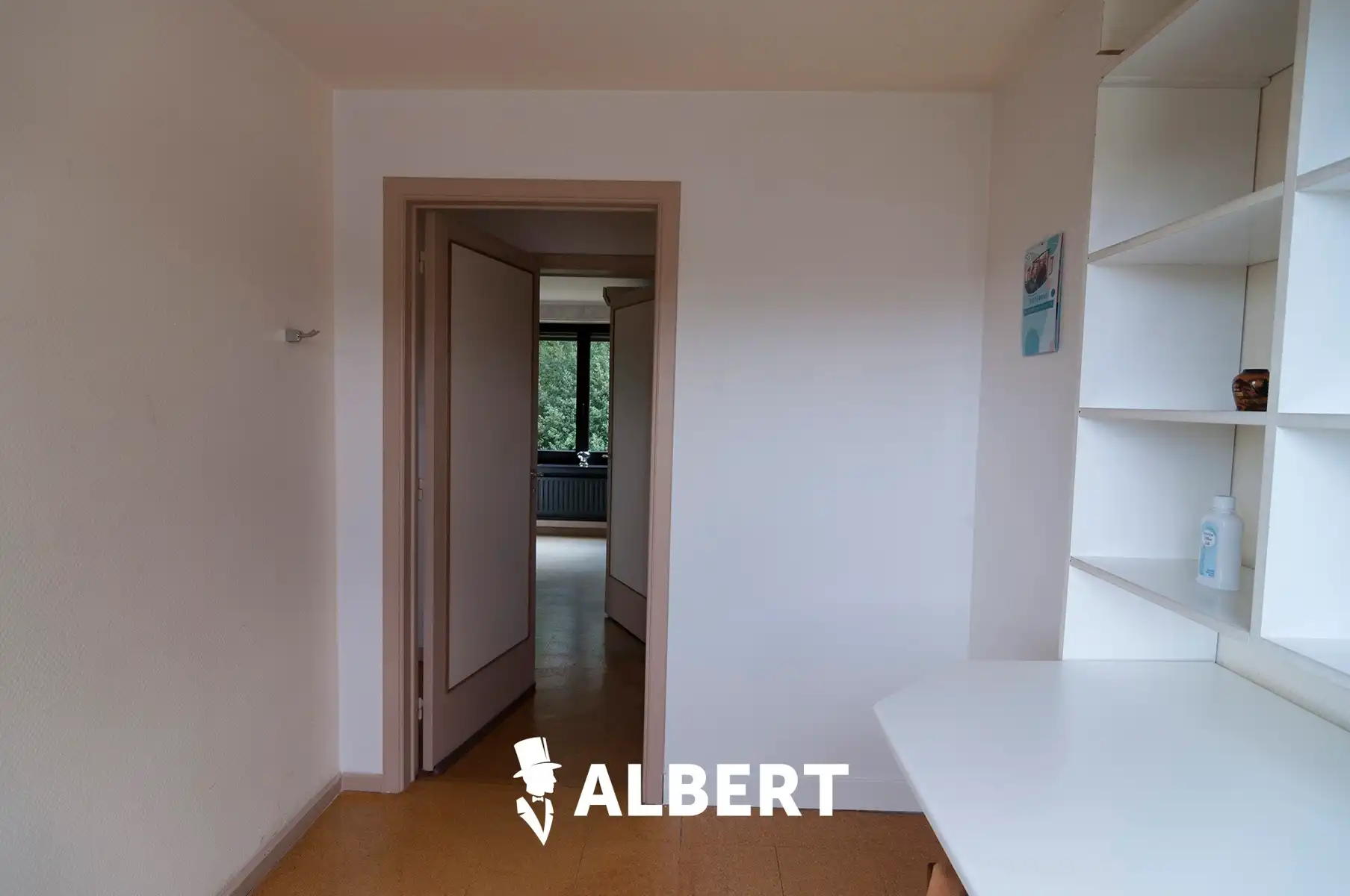 Leuke woning op toplocatie met mooie tuin en 4 slaapkamers! foto 23