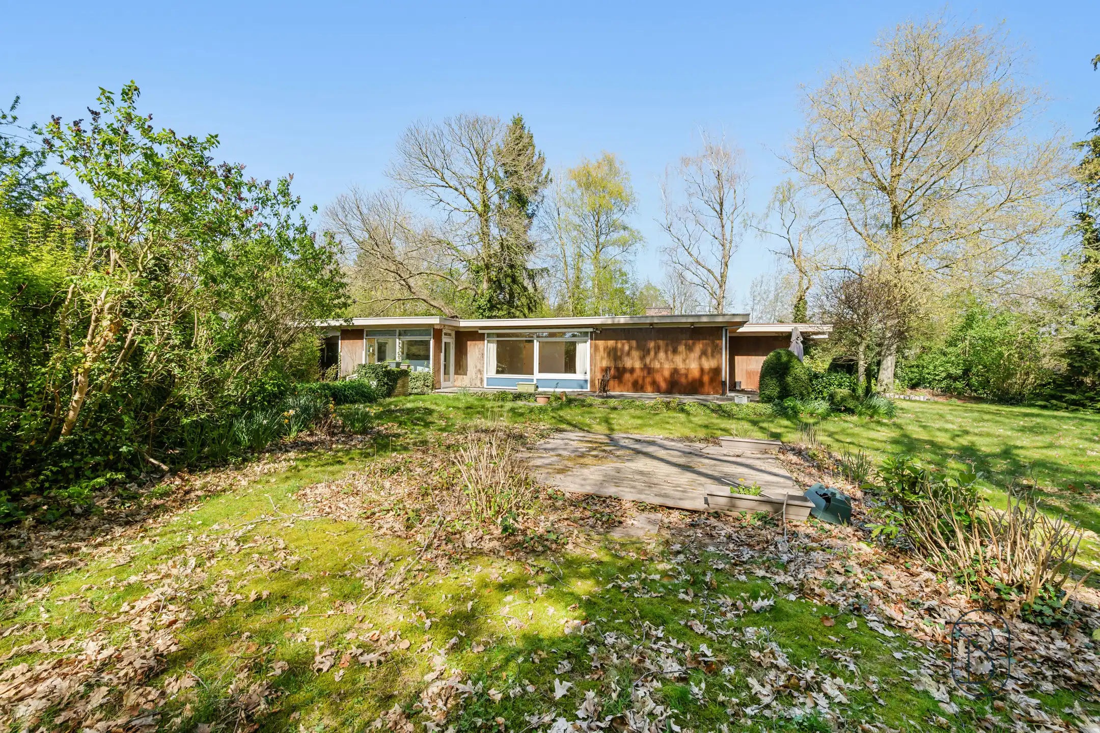 Topgelegen in de Rodenburg: te renoveren/af te breken villa foto 9