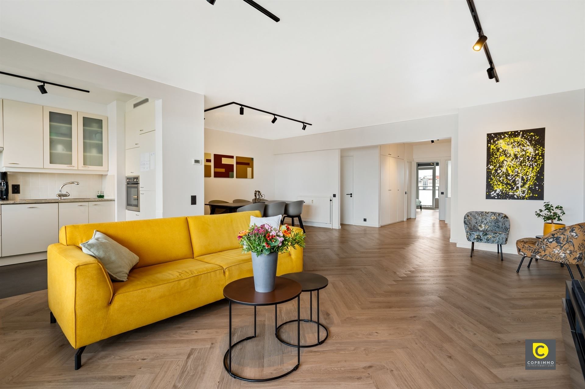 Instapklaar 2 slpk app met airco en 2 terrassen! foto {{pictureIndex}}