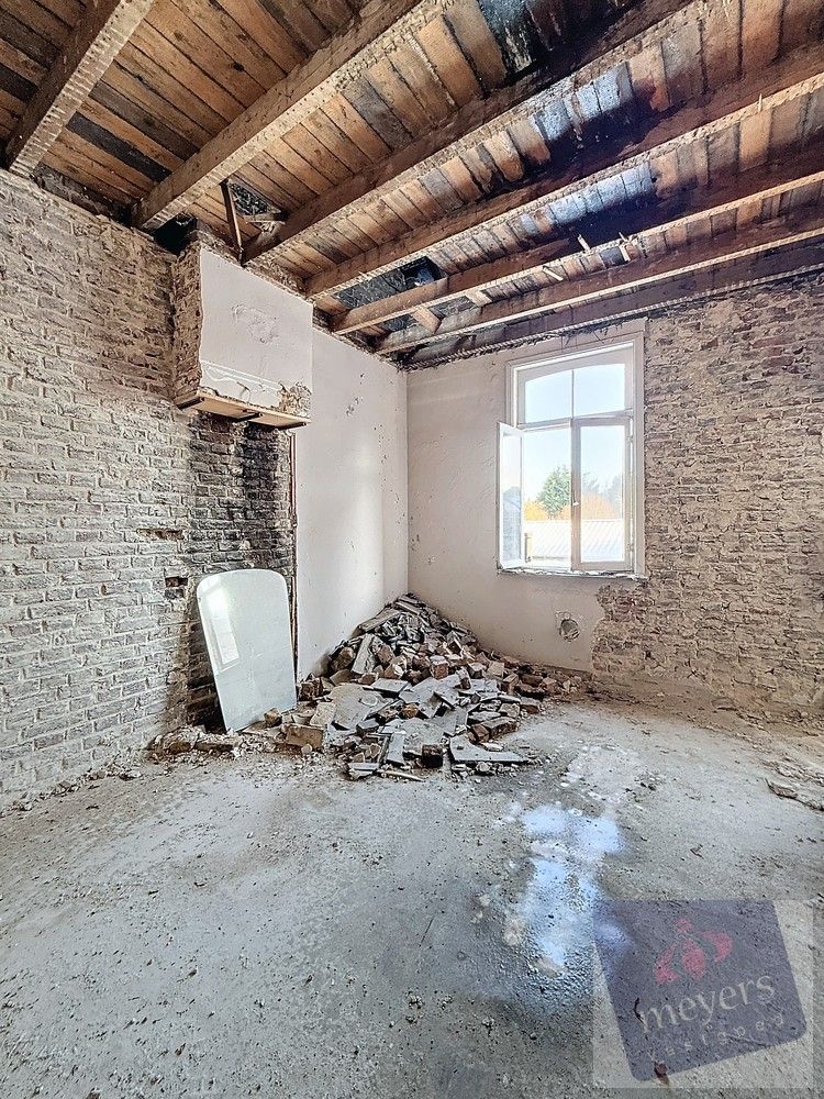 Te renoveren woning met goedgekeurde plannen in hartje Hasselt foto 13