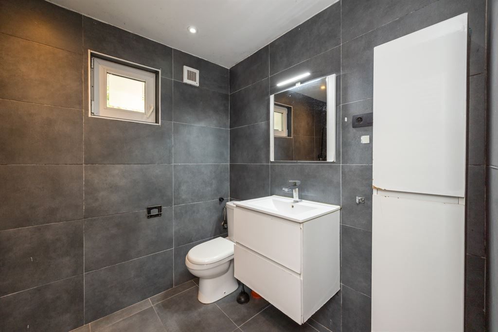 Ruime stadswoning met 4 slaapkamers foto 4
