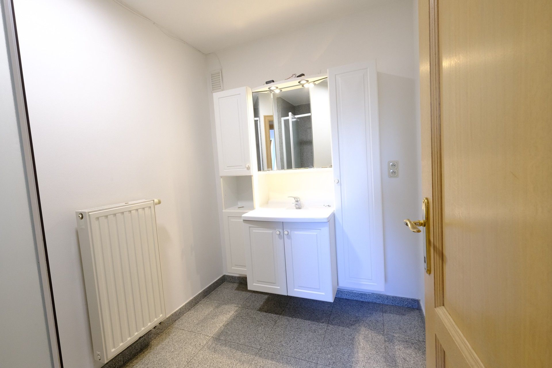 Duplex appartement met 3 slaapkamers in Bokrijk. foto 13