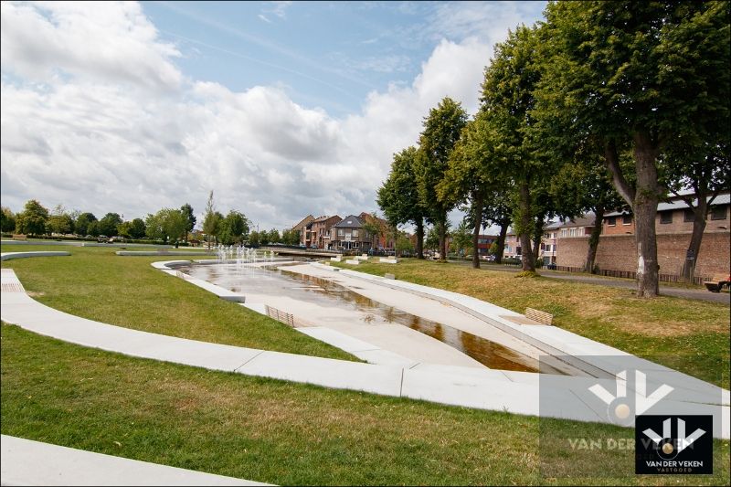 Prachtige woning met 4 slaapkamers. foto 25