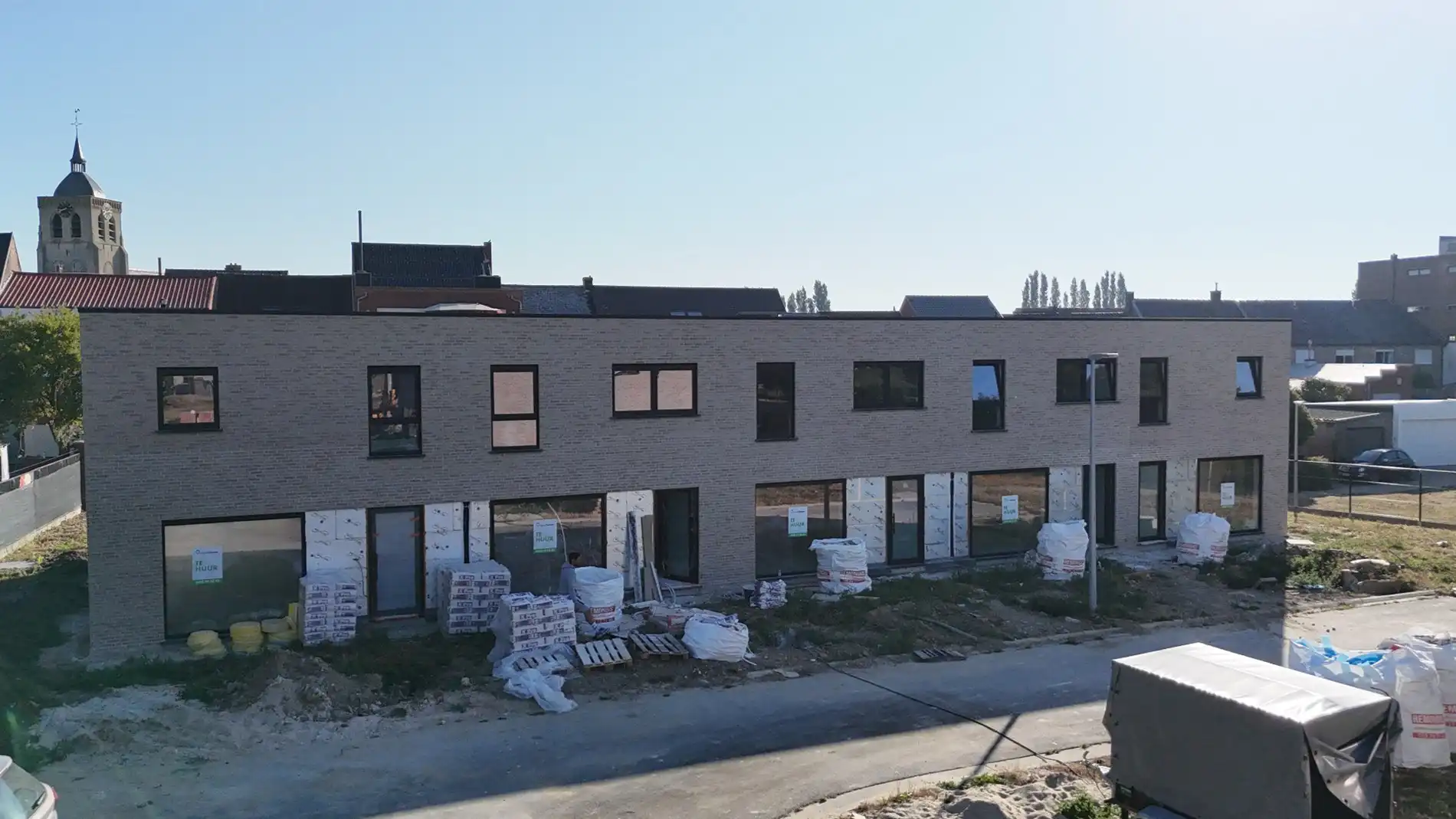Woning met 3 slaapkamers te Proven  foto {{pictureIndex}}