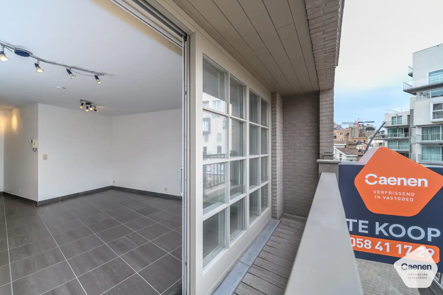 Centraal gelegen, recente studio met open zicht op het Sloepenplein - garage inbegrepen foto 14