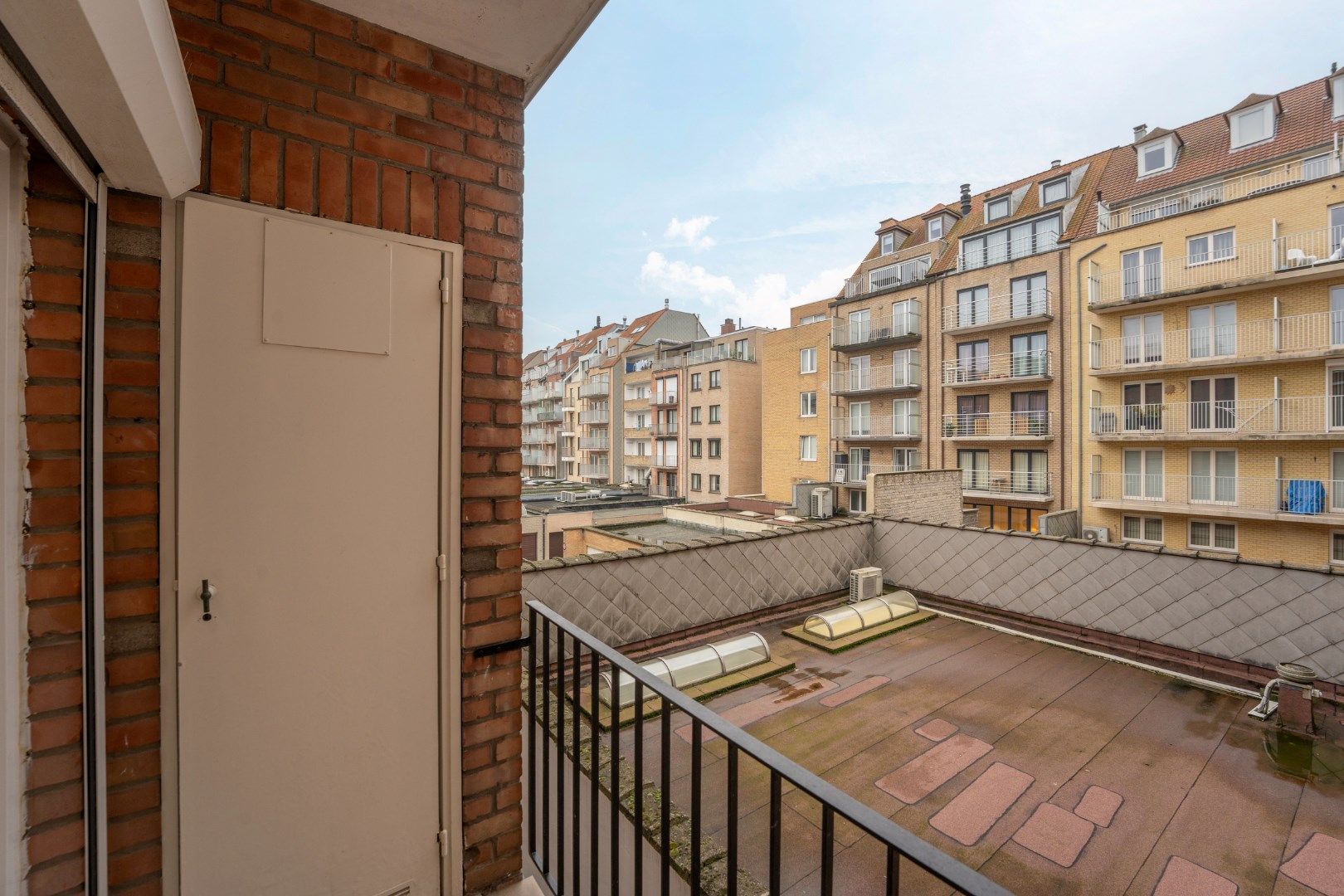 Gerenoveerd appartement met open zicht foto 16