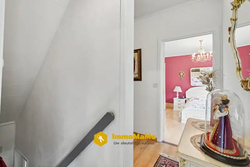 WONING MET 3 SLAAPKAMERS, INPANDIGE GARAGE EN STEIGER AAN DE MOERVAART TE KOOP IN MOERBEKE foto 9