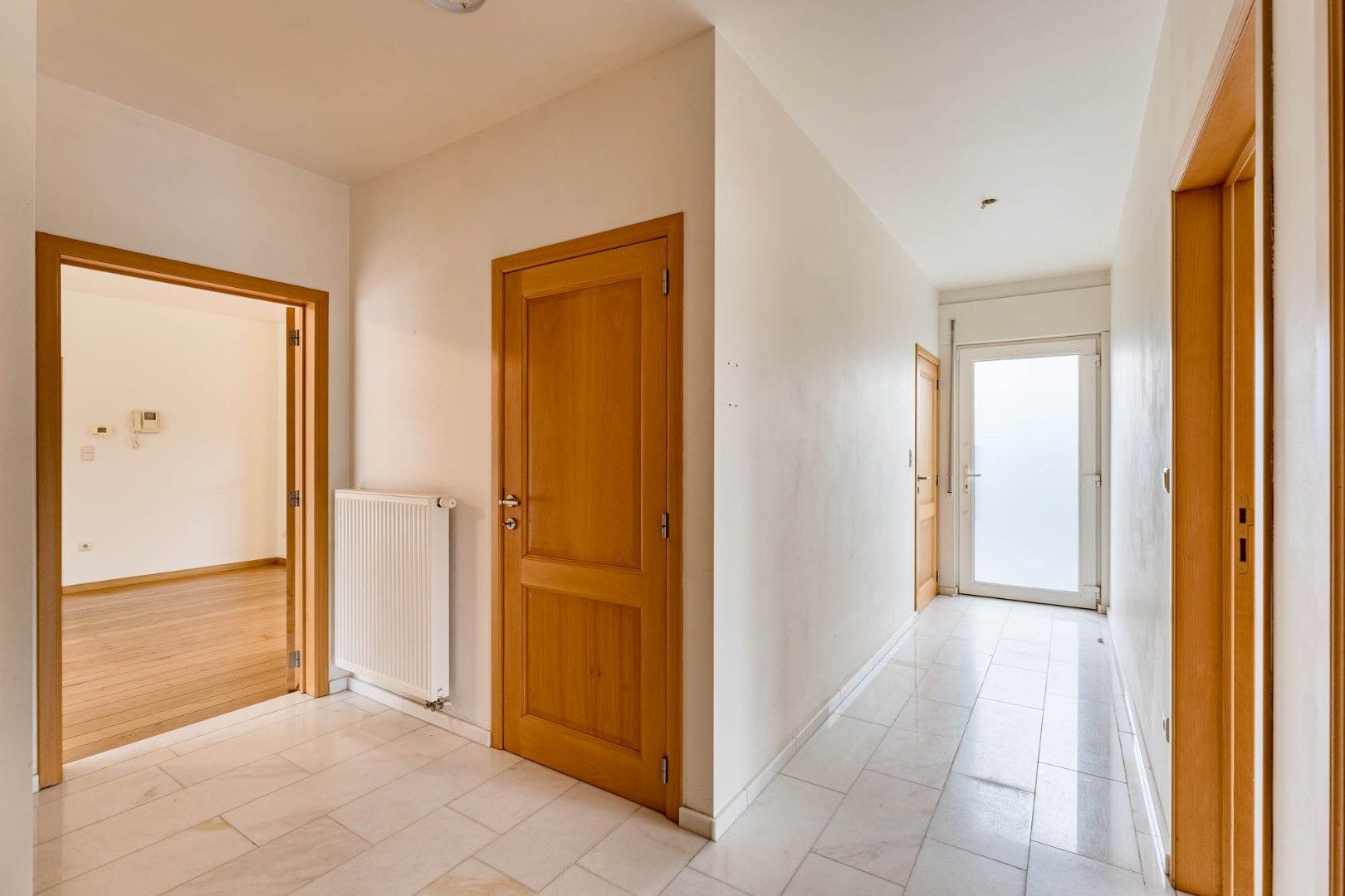 Stijlvolle, hoogwaardig afgewerkt en zeer ruime gezinswoning op een perceel van 8a65ca! foto 4