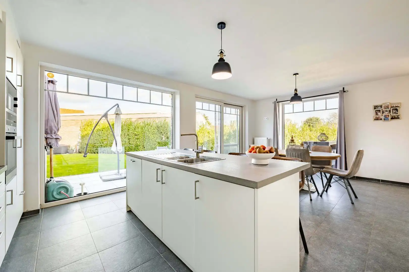 RECENTE HALF OPEN BEBOUWING MET TUIN | GARAGE | 3 SLPKS foto 8