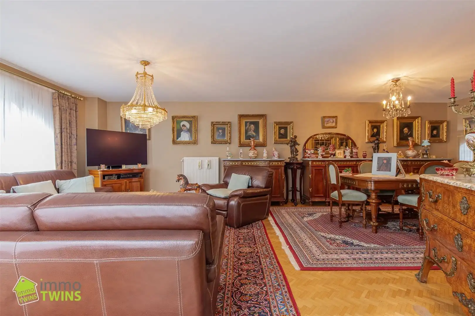 Stijlvol appartement met prachtig uitzicht op het Keizersplein hartje Aalst foto 4