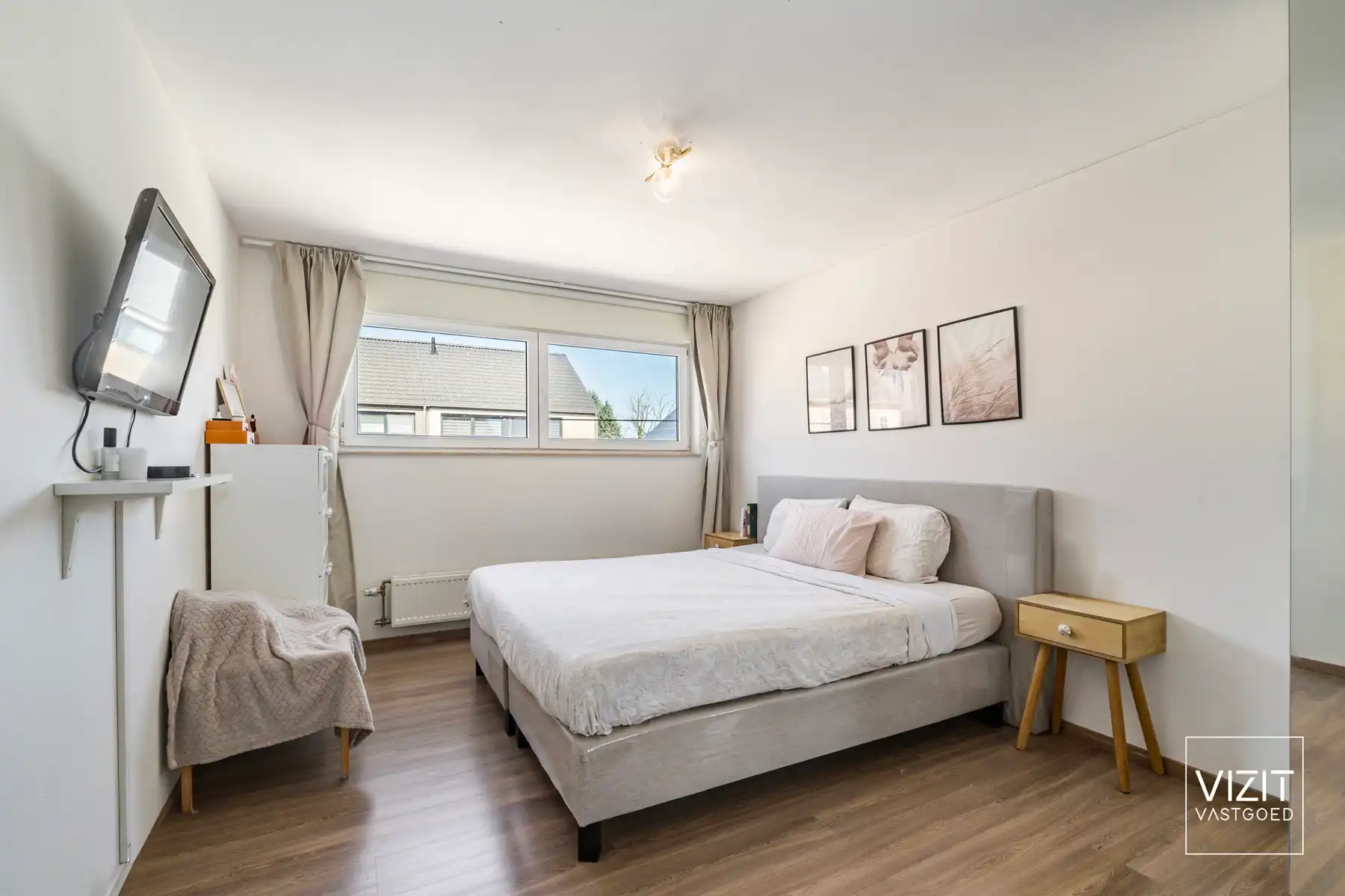 Rustig gelegen recente gezinswoning met 3 slaapkamers foto 7