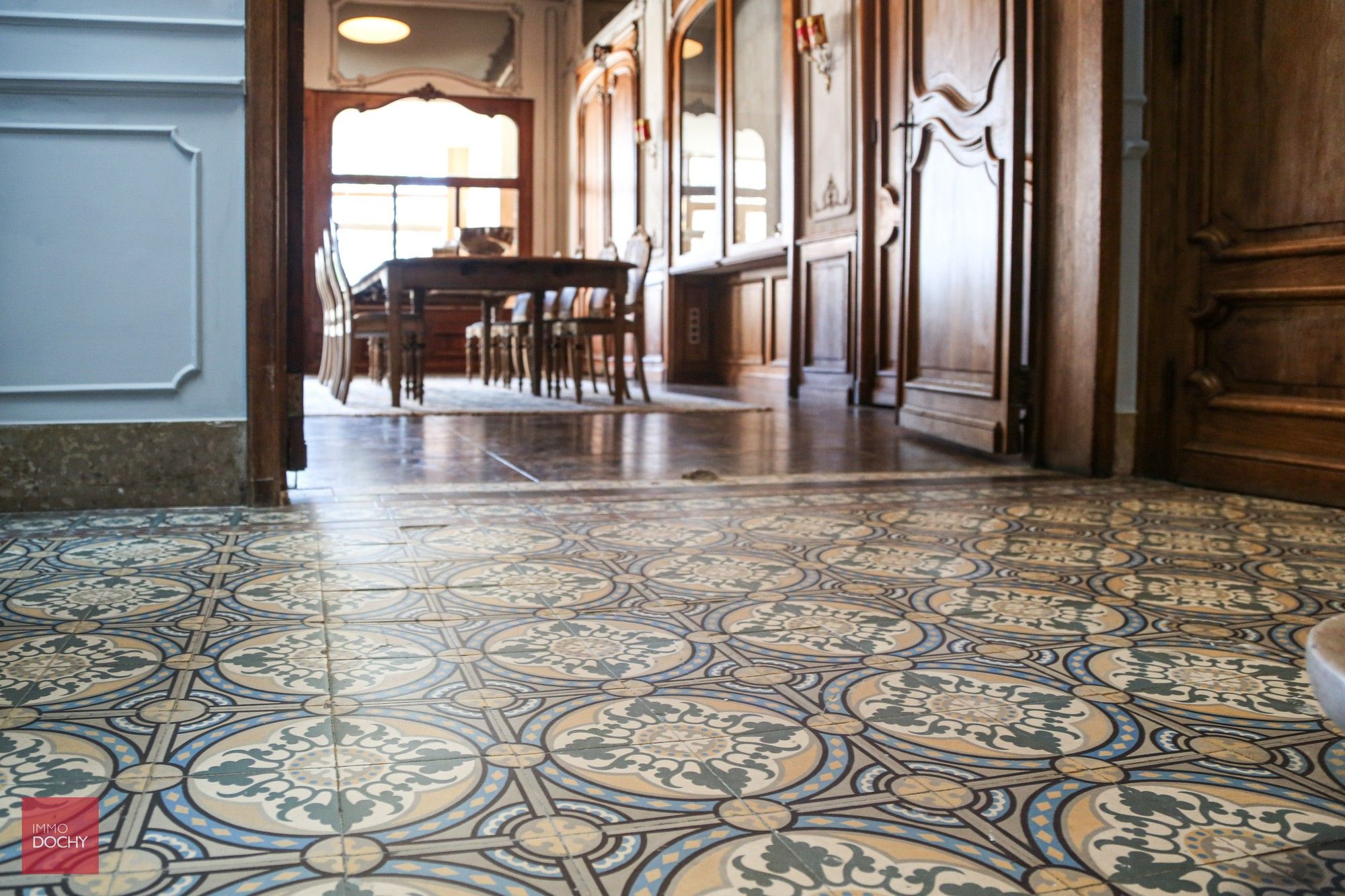 Volledige gerestaureerd  herenhuis met kantoor/magazijn/praktijk/bar centrum Izegem foto 14