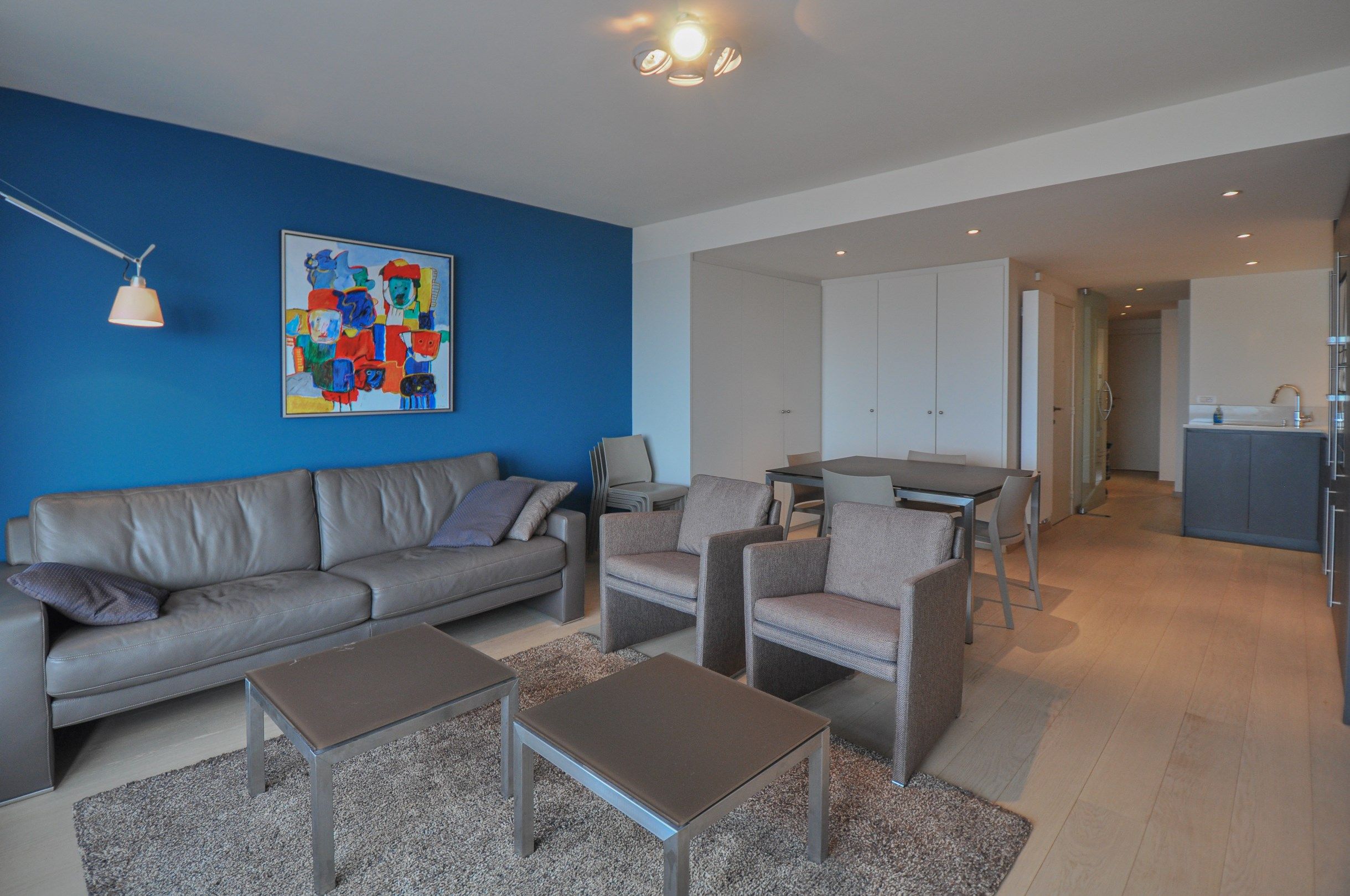 Appartement met frontaal zeezicht gelegen nabij het Driehoeksplein. foto 2