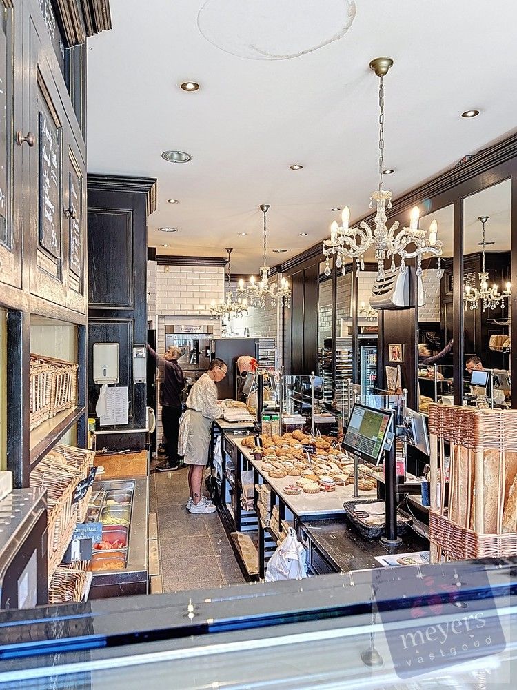 Handelspand met woonst in dé commerciële hotspot van Sint-Truiden foto 5
