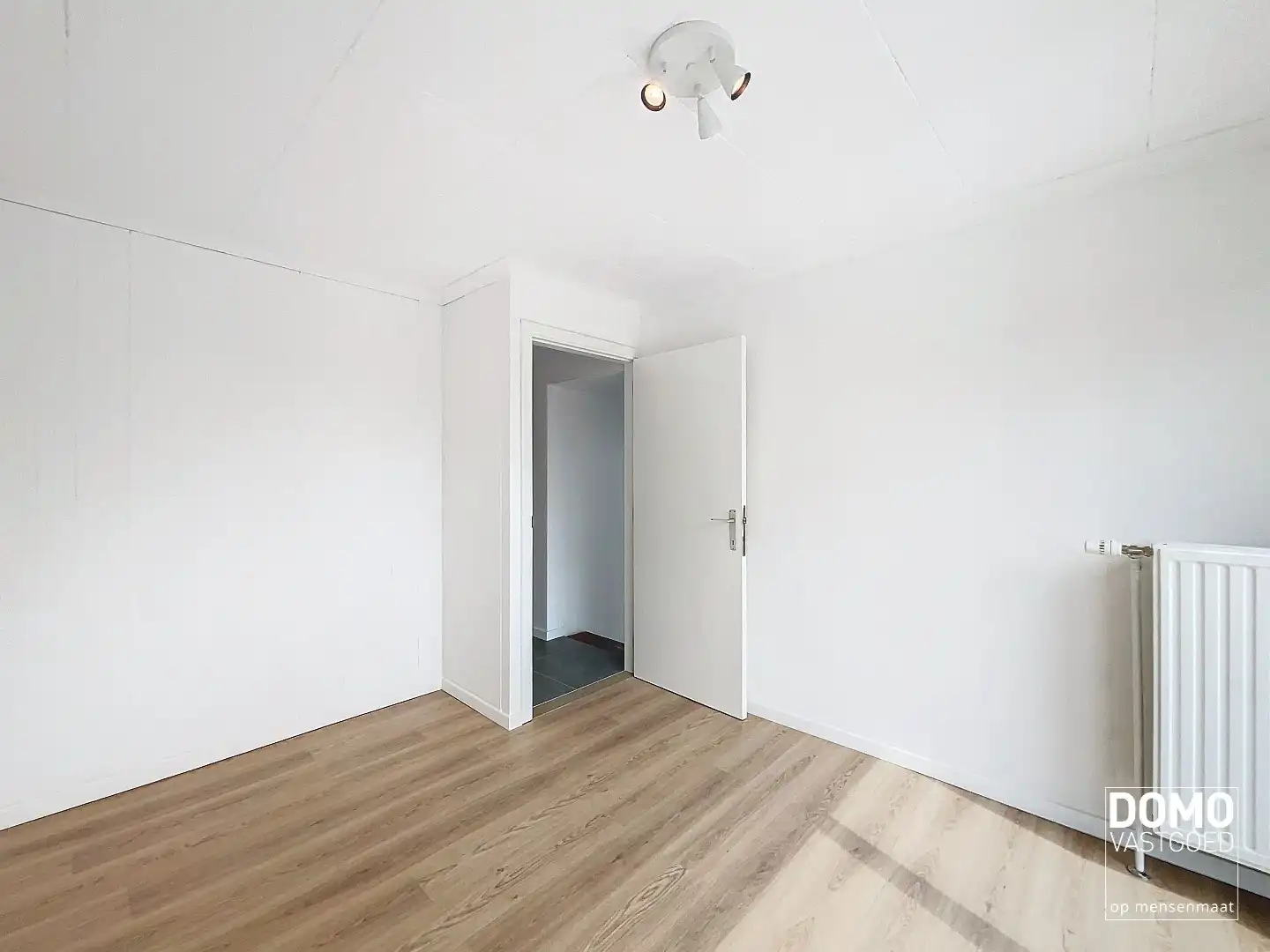 Gerenoveerde woning met tuin en inpandige garage gelegen te Spalbeek, 2 slaapkamers, 140m² bewoonbare oppervlakte, Energielabel C foto 10