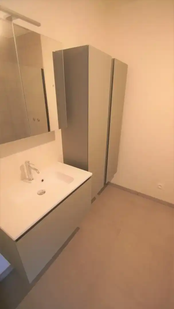 Nieuwbouwapp. met 2 slpks, autostaanplaats, ruim terras en tuintje foto 6