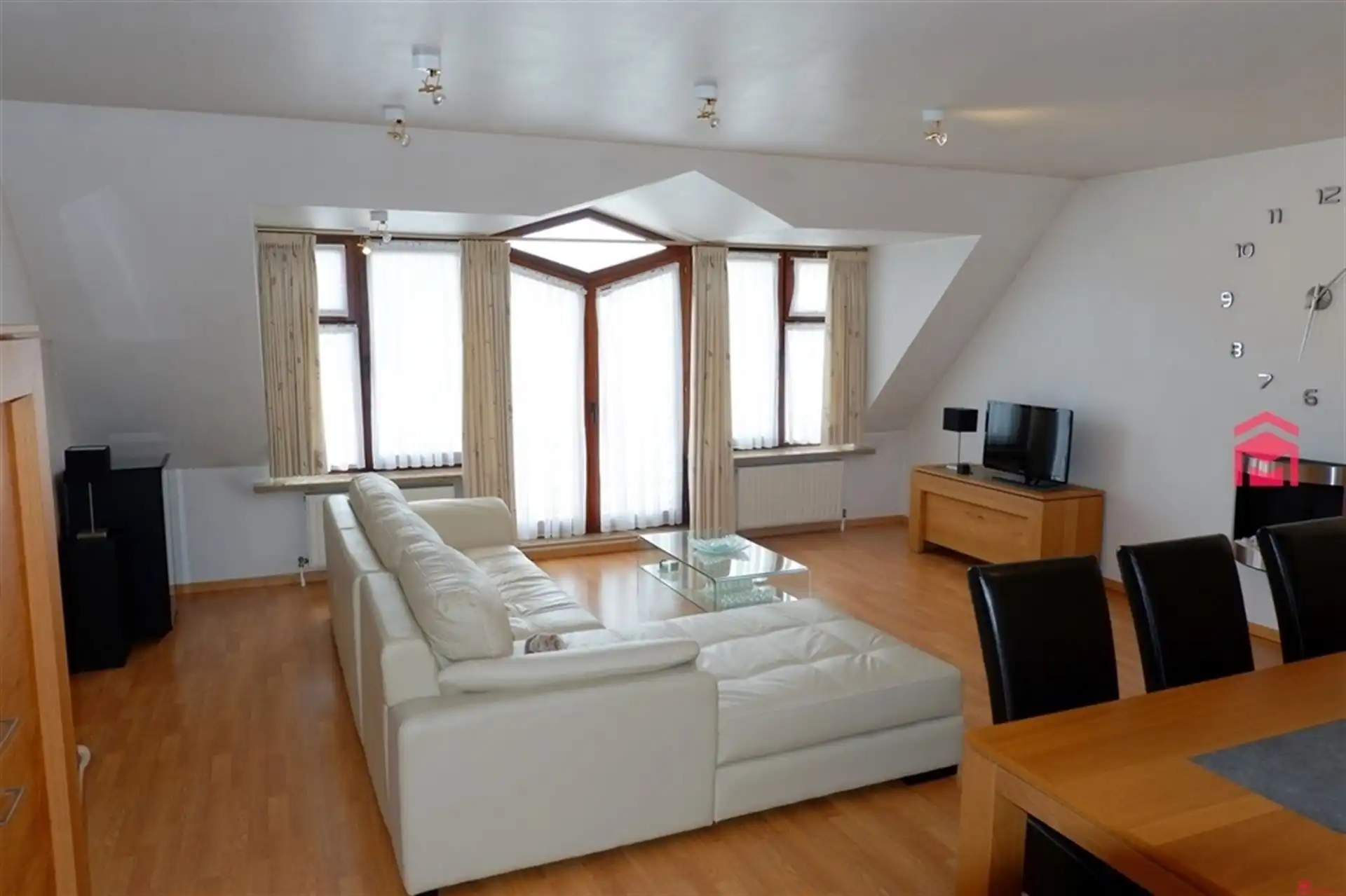 Duplex-appartement met 2 terrassen in centrum Kuurne foto 3