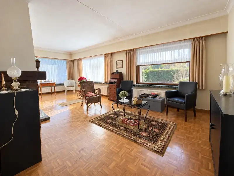 Ruime woning op 1.000 m² met park achter de tuin en 4 slaapkamers foto 4