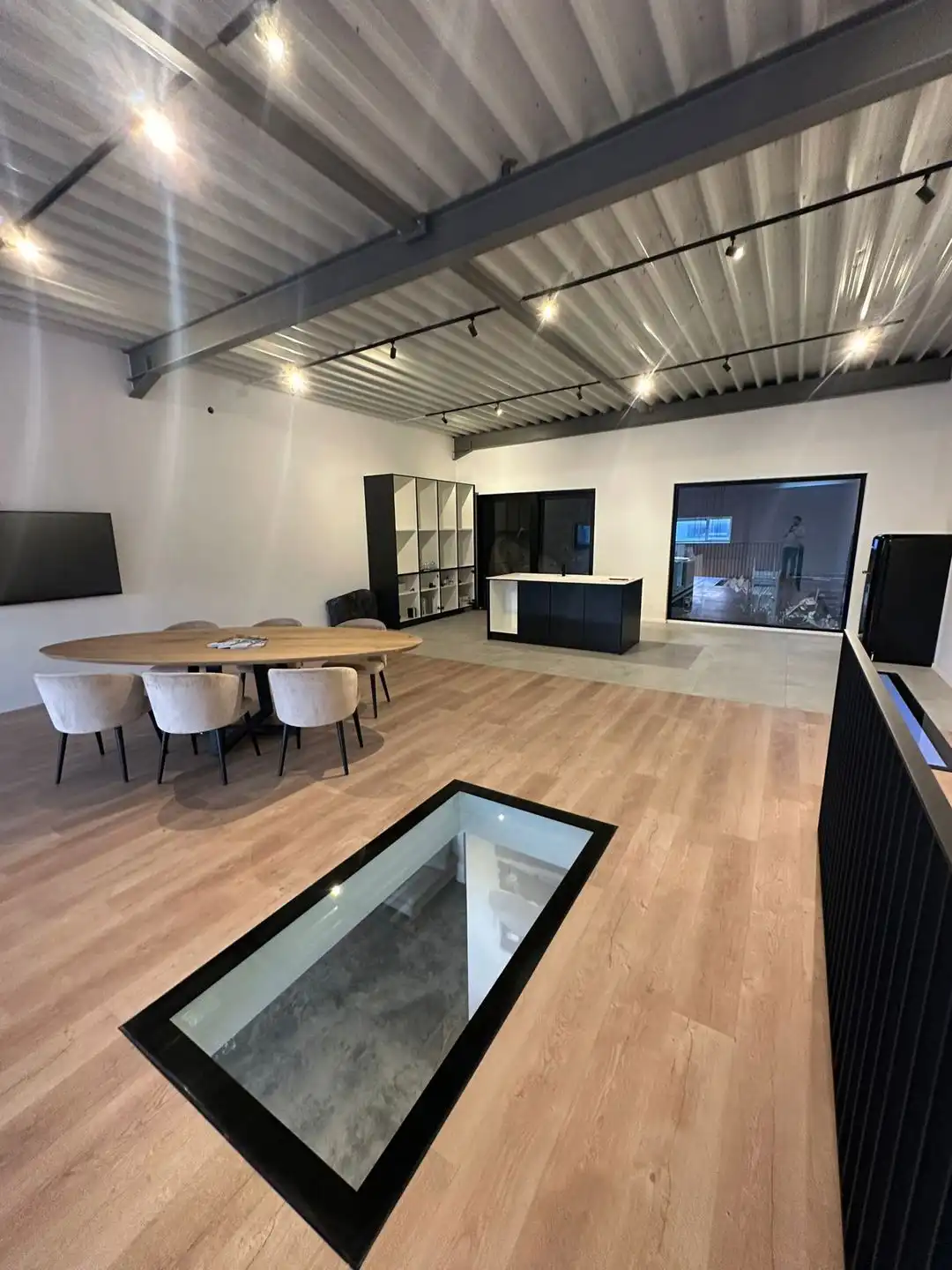 Bedrijfsvastgoed te koop foto 13