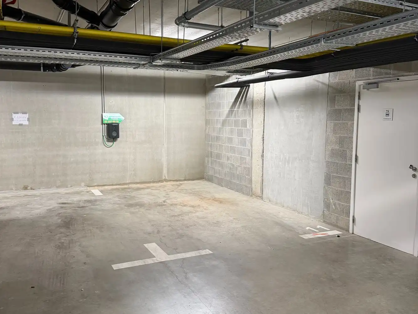 Autostaanplaatsen te koop op een toplocatie in centrum Lier foto {{pictureIndex}}