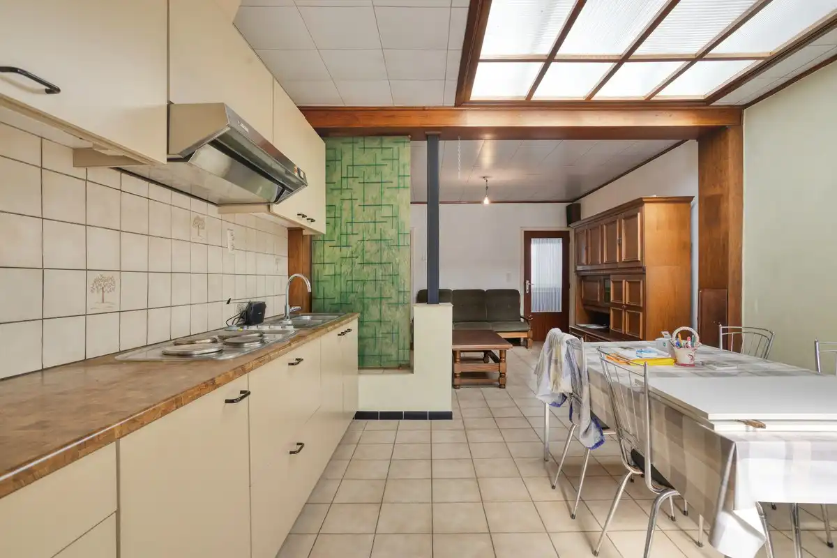 Gezellige woning met 3 slaapkamers, kelder, veranda en garage in Leuven! - EPC 598 kWh/m² - bewoonbare opp. 116 m² foto 8