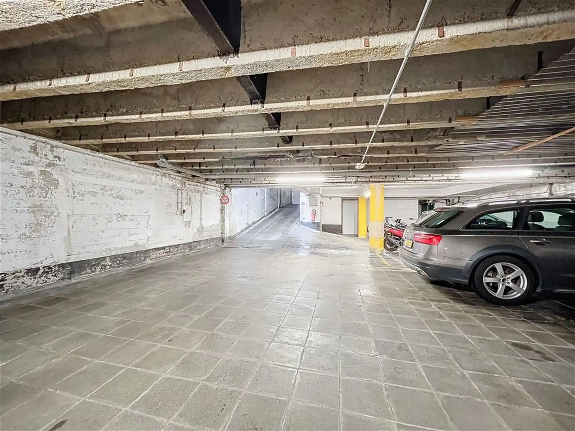 Staanplaats - binnen foto 3