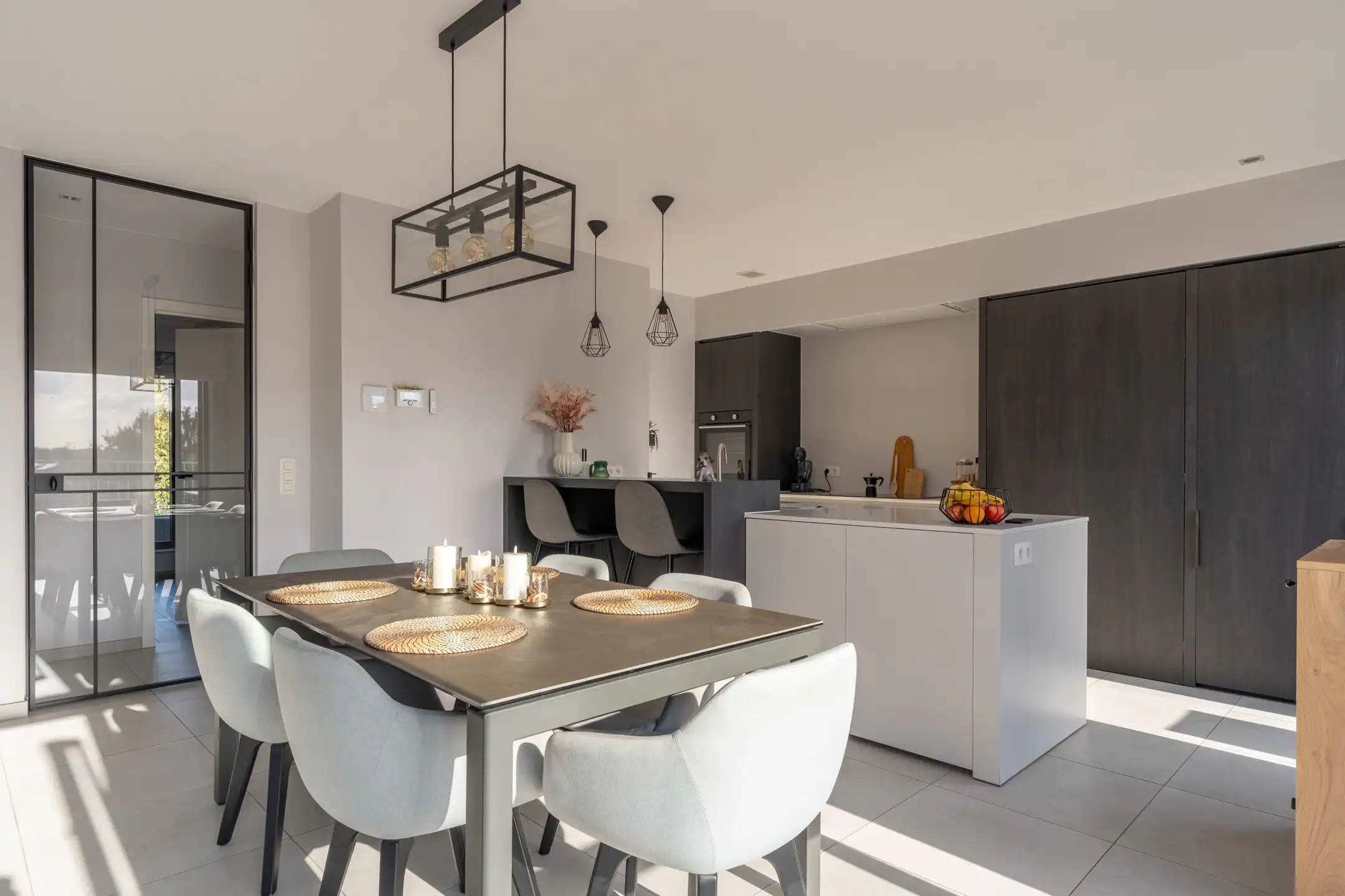 Energiezuinig penthouse met 2 slpks, terras en staanplaats. foto 12