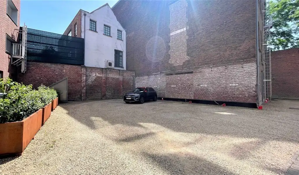 Trendy kantoor in gerenoveerd pakhuis nabij het Eilandje foto 15