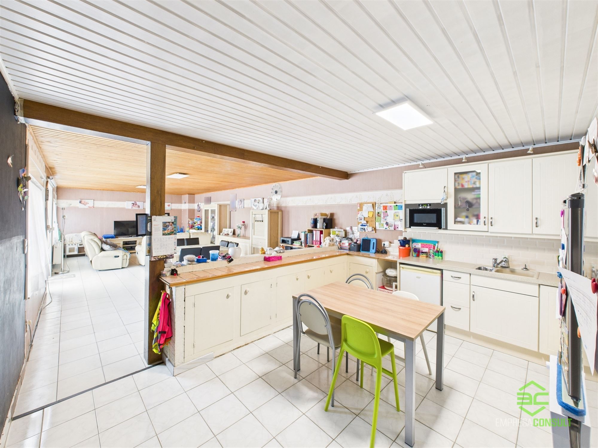 Ruime gelijkvloerse woning met 2 slpk en grote garage! foto 6