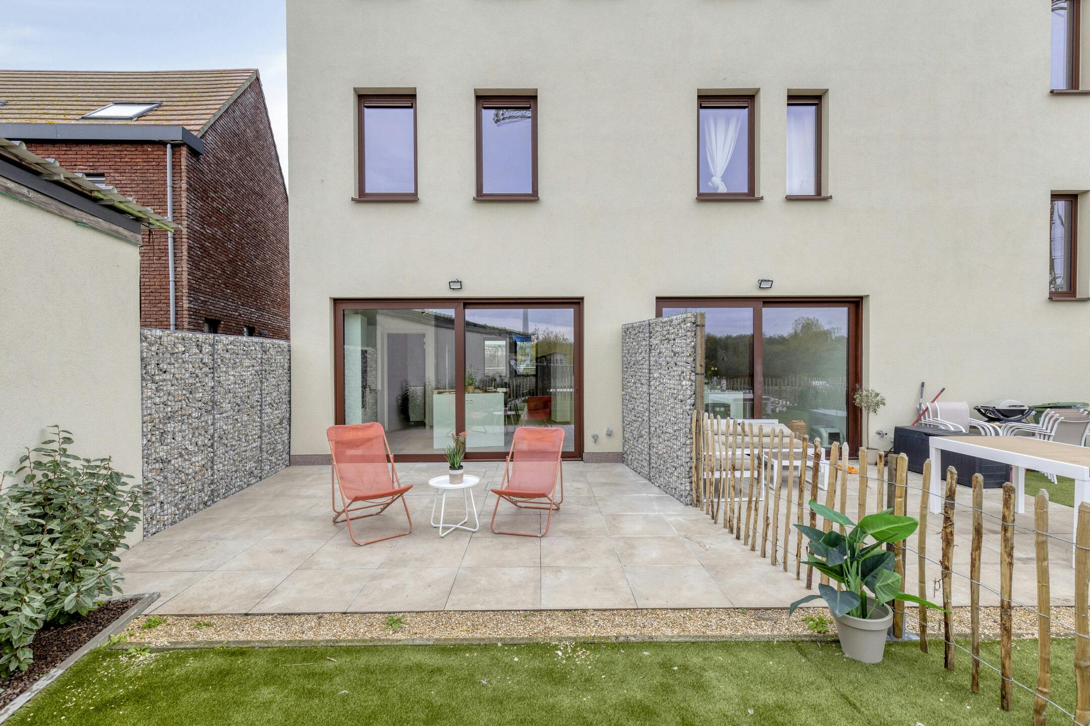 Instapklare nieuwbouwwoning met 3 slaapkamers en zwemvijver foto 15