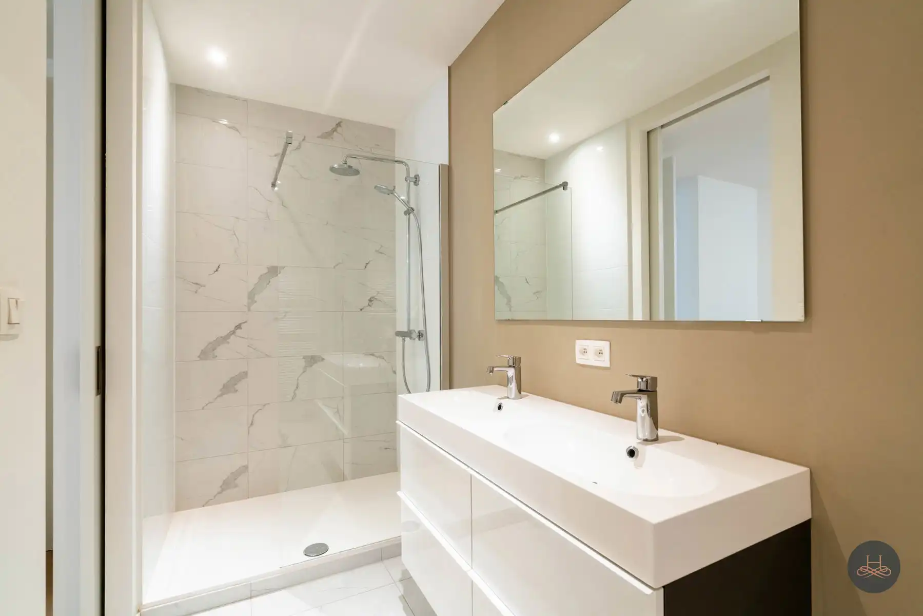 Prachtig gerenoveerd appartement in het centrum foto 13
