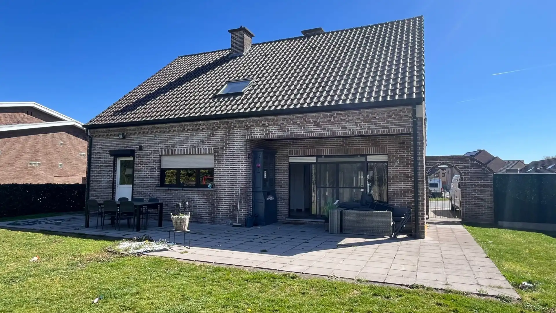 Vrijstaande woning met 4 slaapkamers en inpandige garage. foto 9