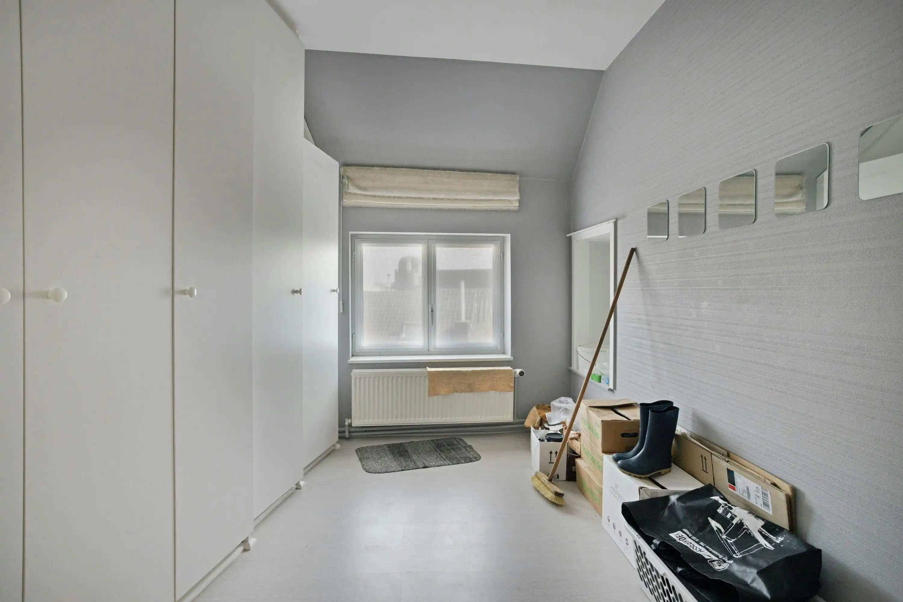 Ruim karaktervol huis van ca. 262 m² te Izegem. foto 8