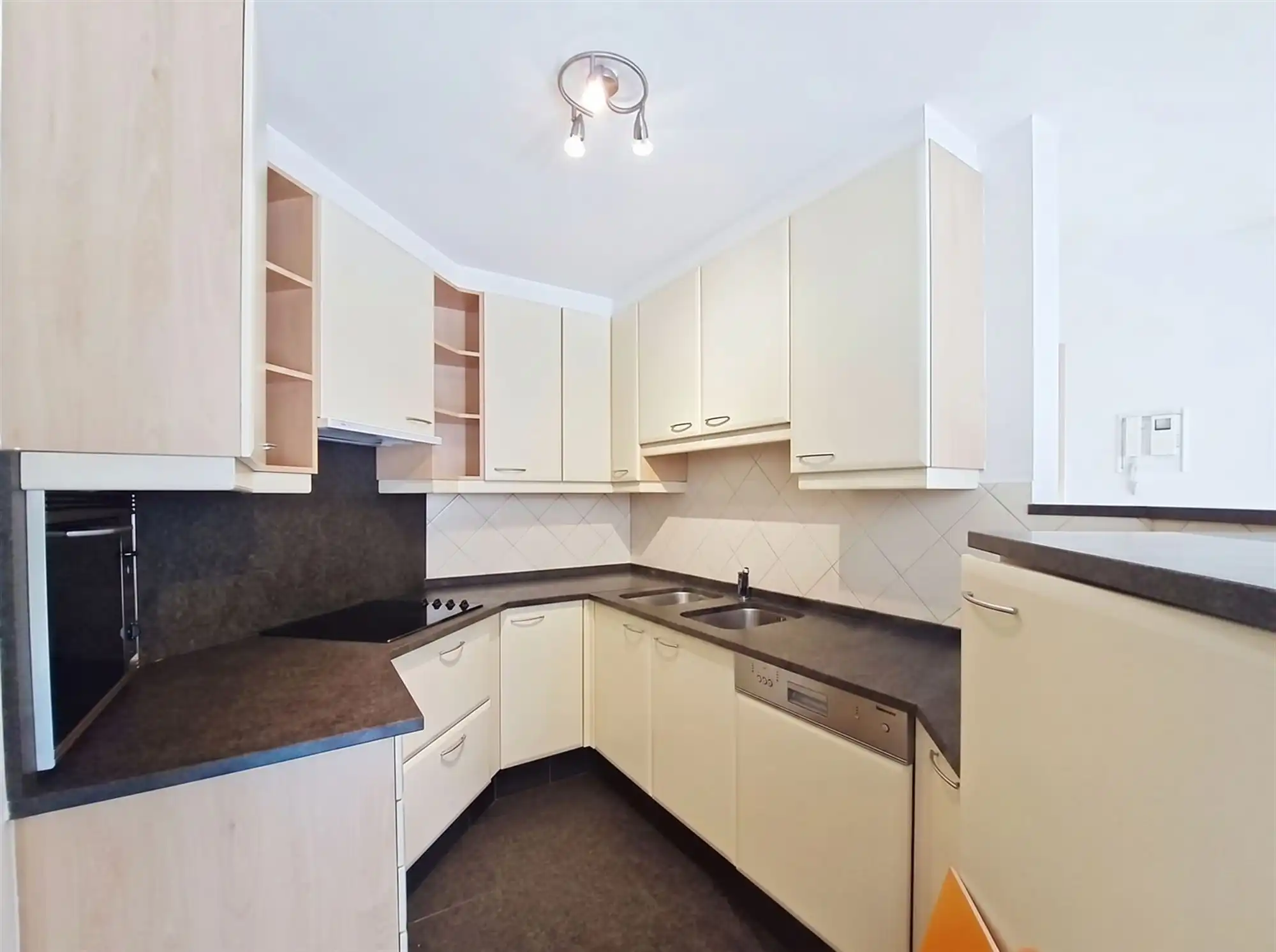 Appartement te huur in Putte! foto 2