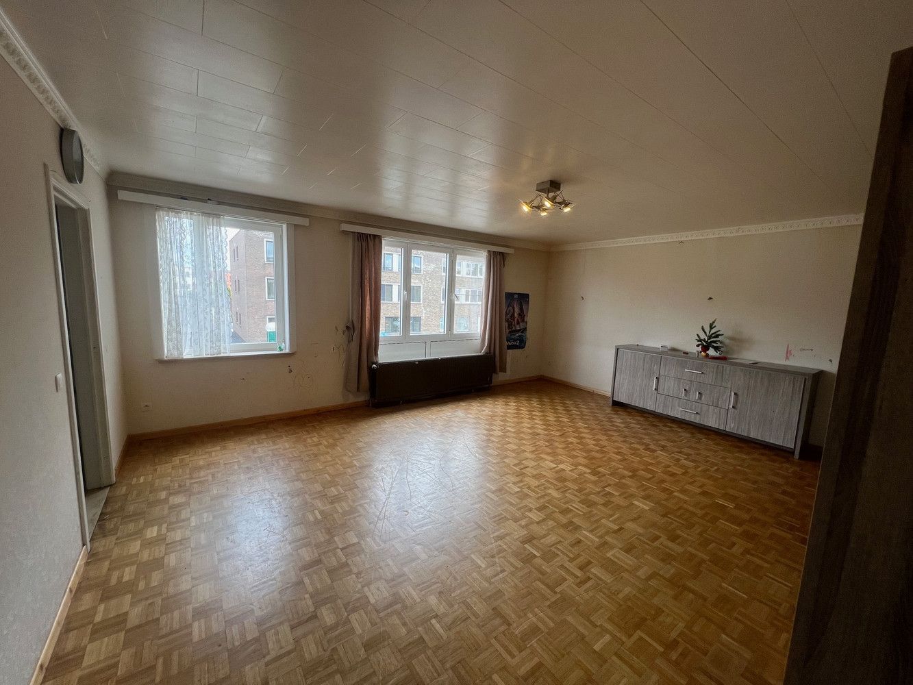 Twee slaapkamer appartement met ruime garage foto 9