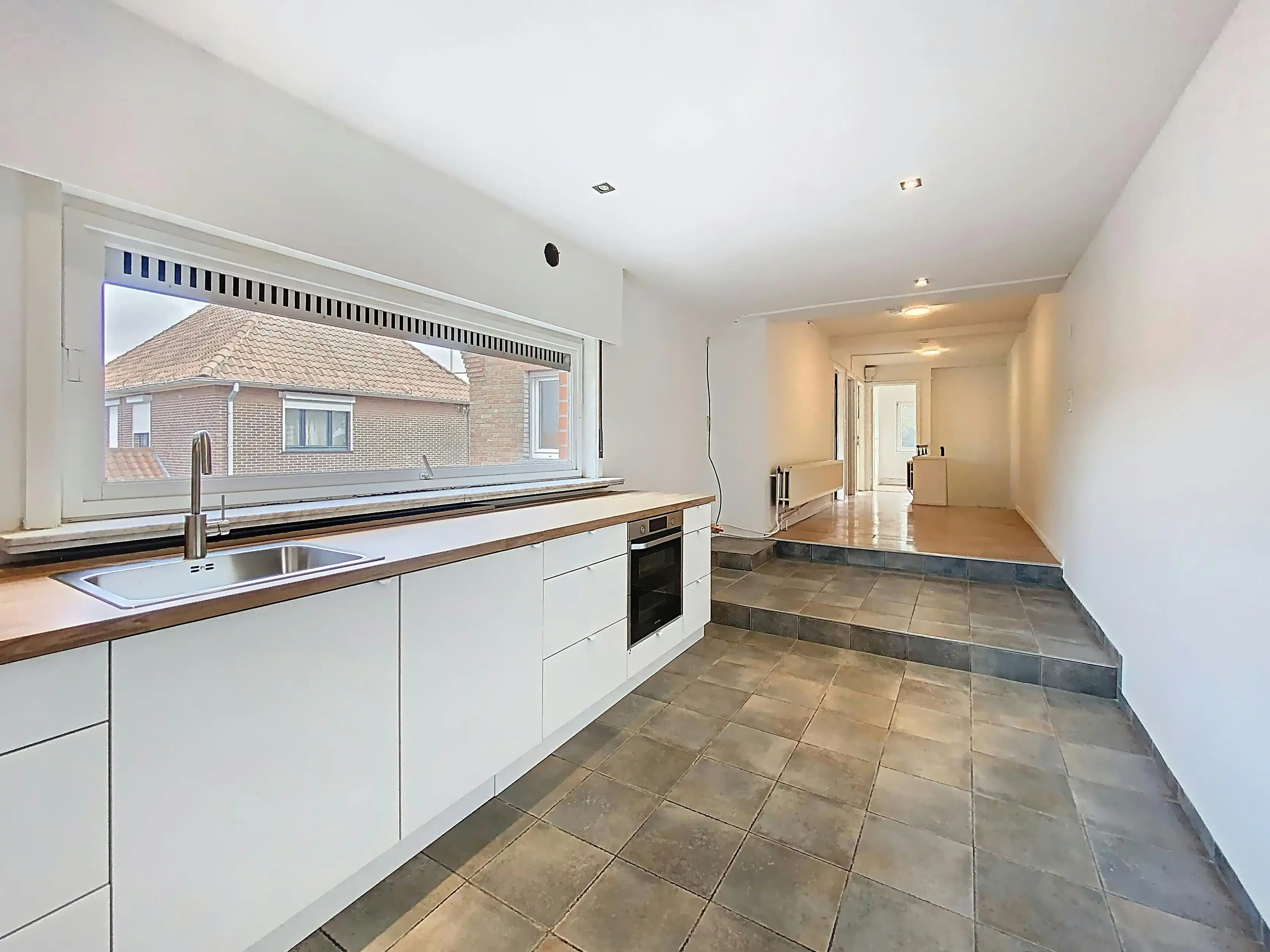 Ruime halfopen woning met 5 slaapkamers in Aalter foto 6