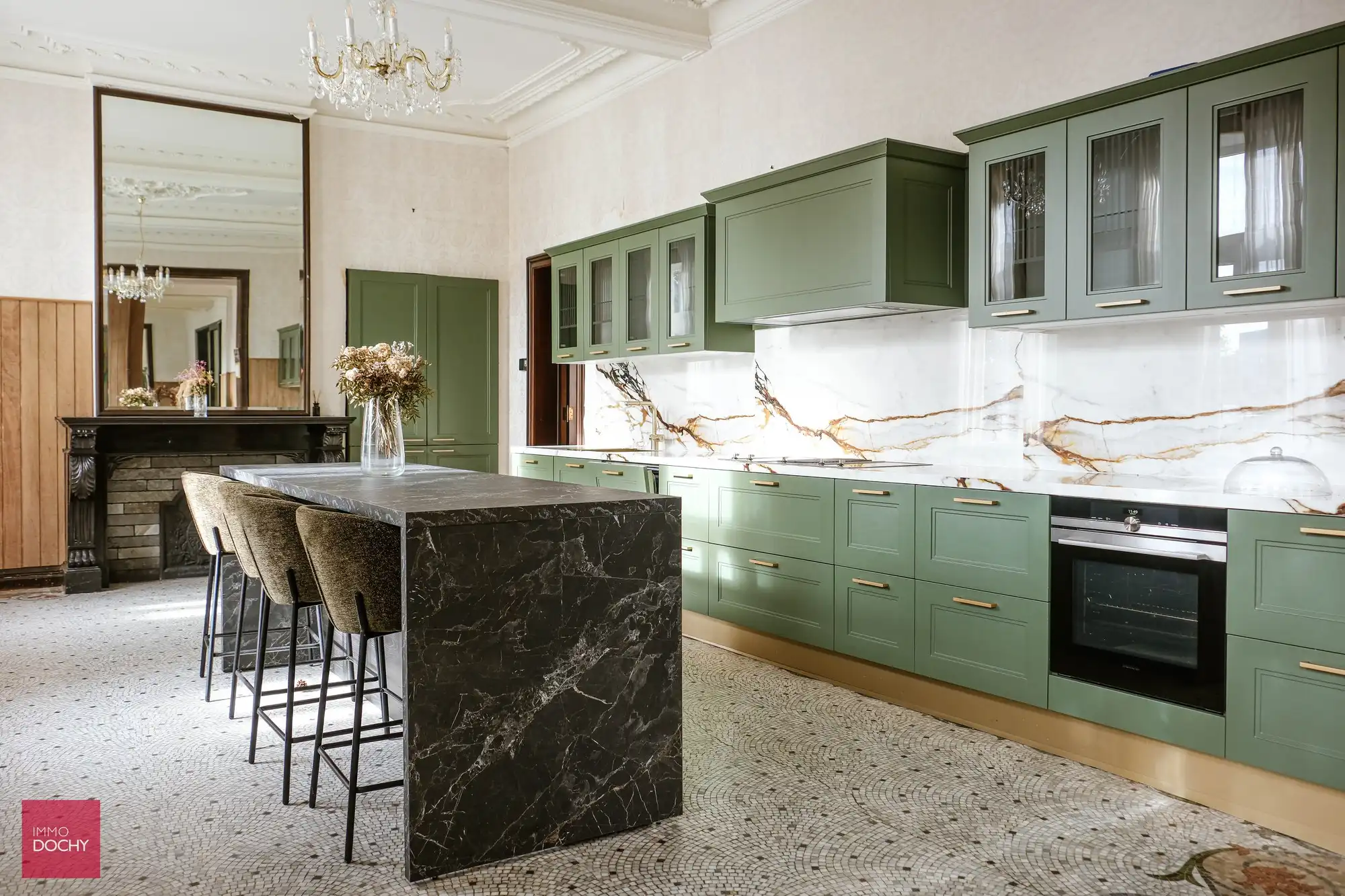 Ruime gerenoveerde stadswoning met karakter foto 8