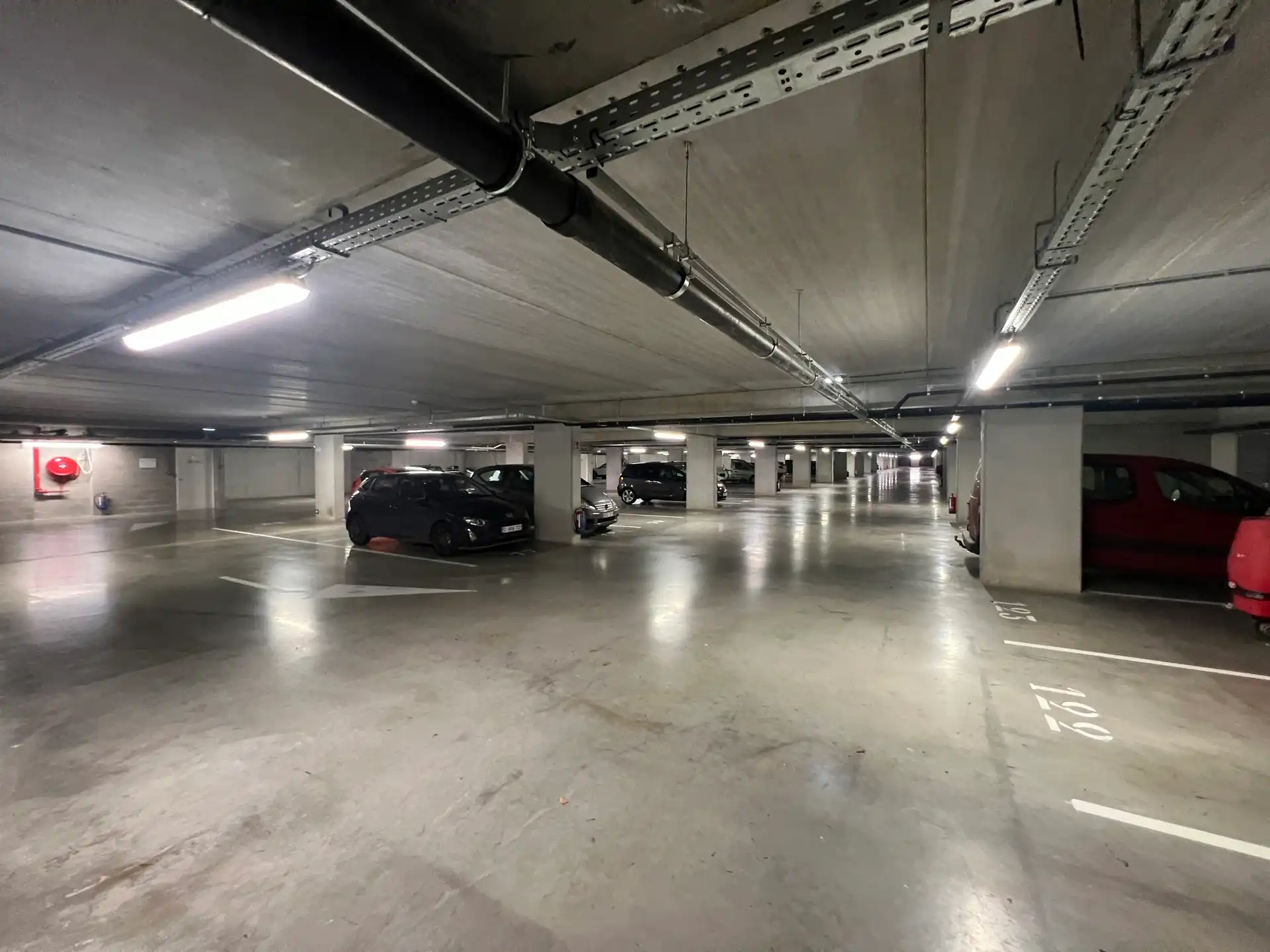 Ondergrondse parkeerplaats in het centrum van Genk foto 4