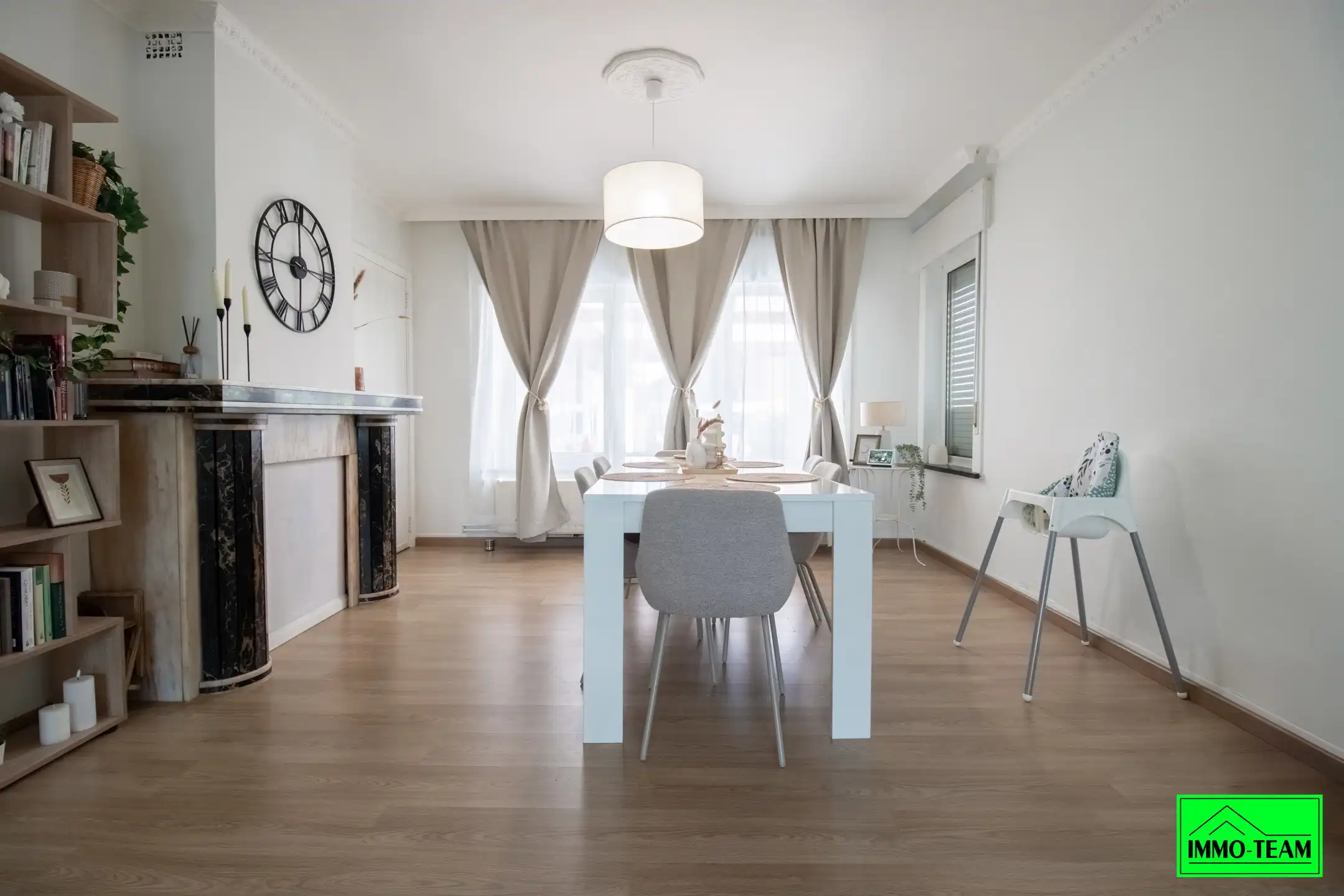 Charmante 3-gevelwoning nabij centrum Roosdaal foto 3