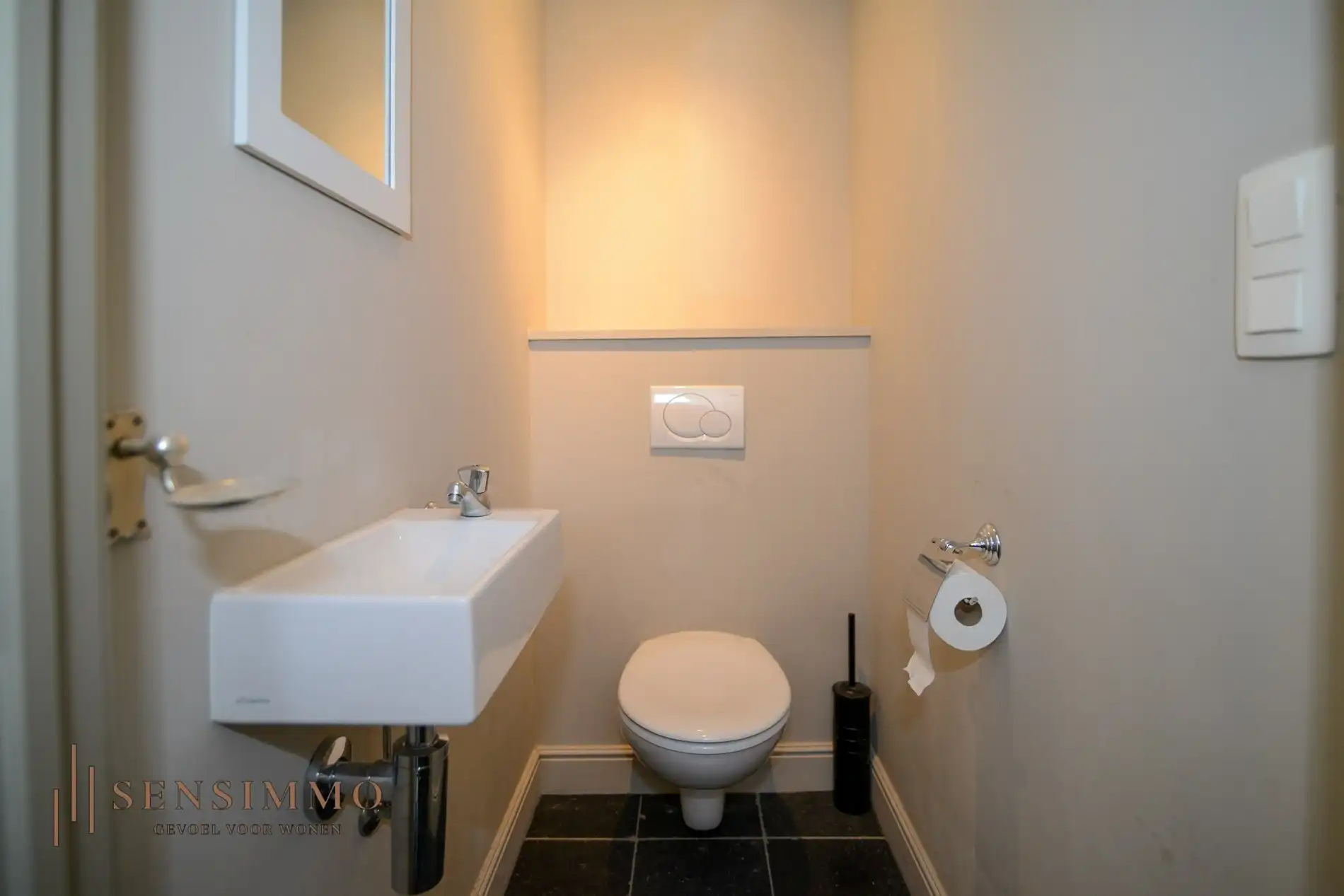 Modern tweeslaapkamers appartement met terras in Bilzen-Hoeselt  foto 17