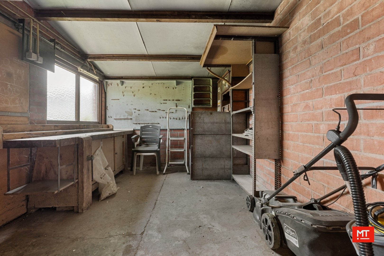 Kloeke, halfopen woning met 3 slaapkamers, tuin en garage in een rustige straat te Geluwe foto 23