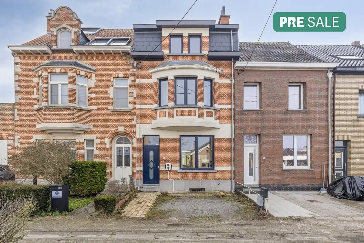 Karaktervolle 2-gevelwoning te koop in Grimbergen foto {{pictureIndex}}