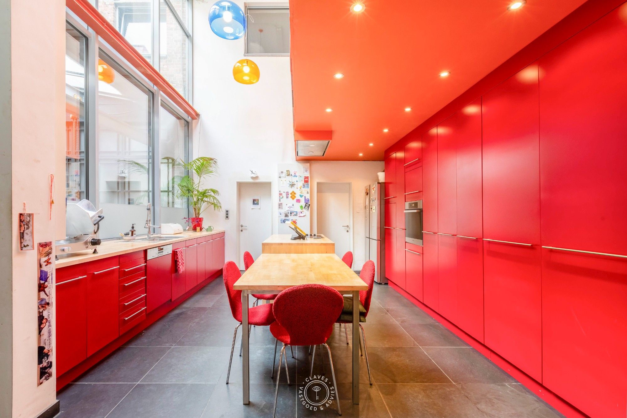 Multifunctioneel woonhuis met magazijn/kantoor en tuin foto 3