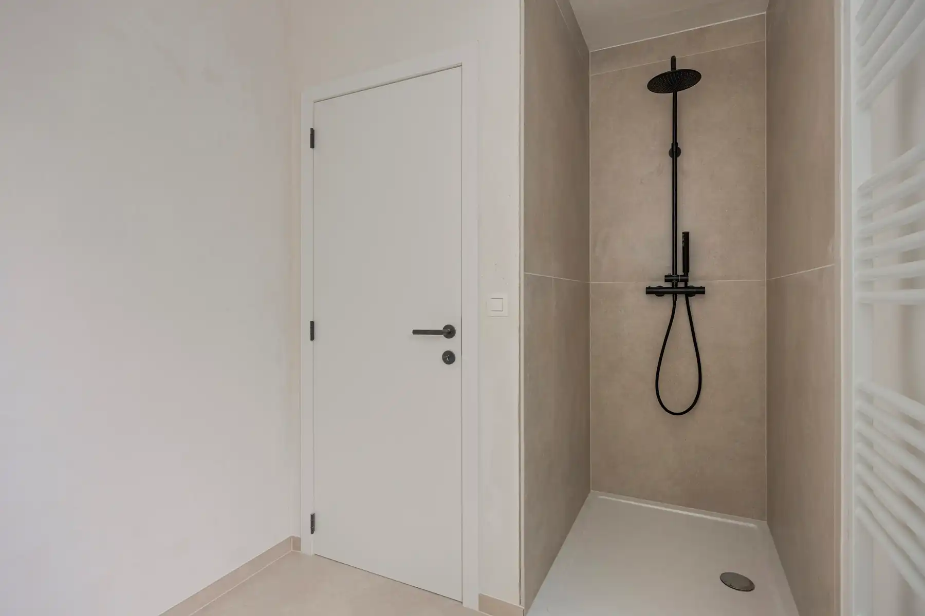 Volledig gerenoveerde woning met EPC-label B foto 20