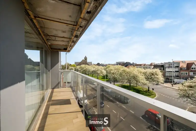 Ruim appartement met 2 terrassen te Oostende foto {{pictureIndex}}